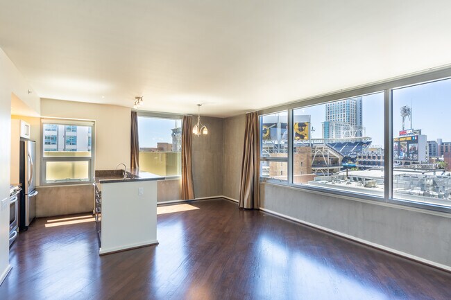 Dining - 321 10th Ave Unit 608