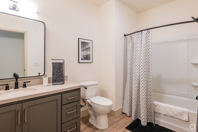 1 BR, 1 BA