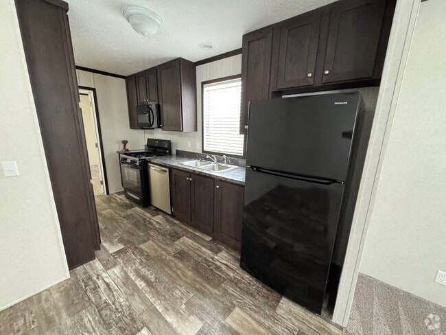 Building Photo - 216 Maple Rental