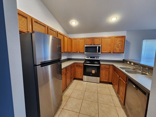 Photo - 977-979 Graystone Ave Unit 977 Graystone Ave