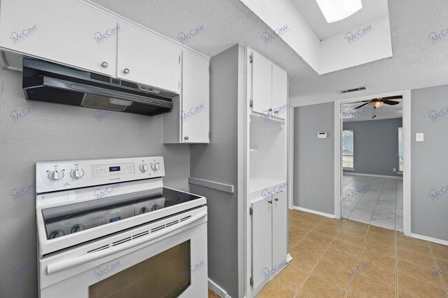 Photo - 3538 Hacienda Dr