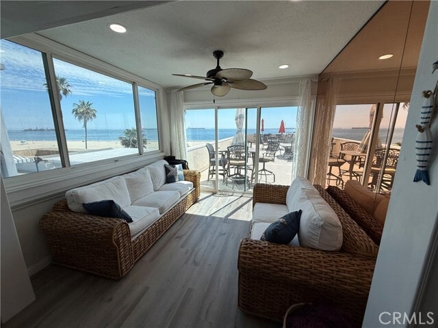 Photo - 1174 E Ocean Blvd Unidad 10
