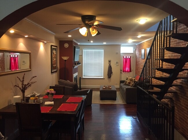 Photo - 903 S Bouldin St House