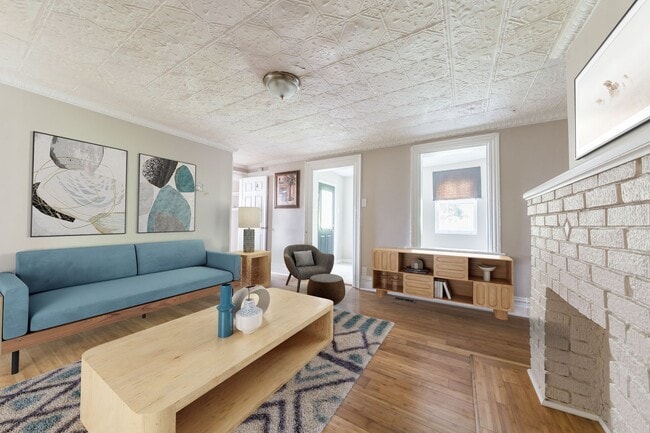 Building Photo - 986 E Warrington Ave Unit Bottom (Apt 1)