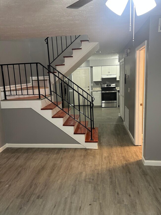 Photo - 2713 Evans Mill Dr