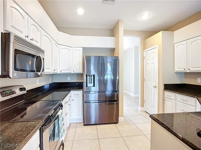 Photo - 4930 SW 25th Ct