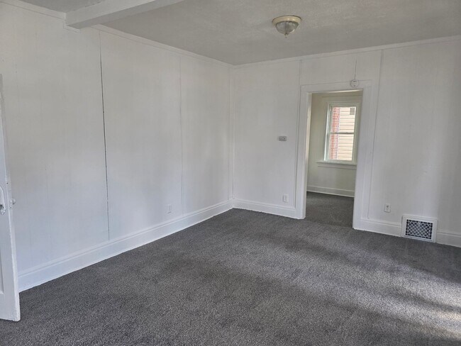 Photo - 313 E Ewing Ave Unit 1