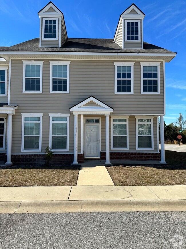 Building Photo - For Rent Rental