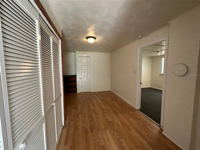 Photo - 407 Poinsettia Rd