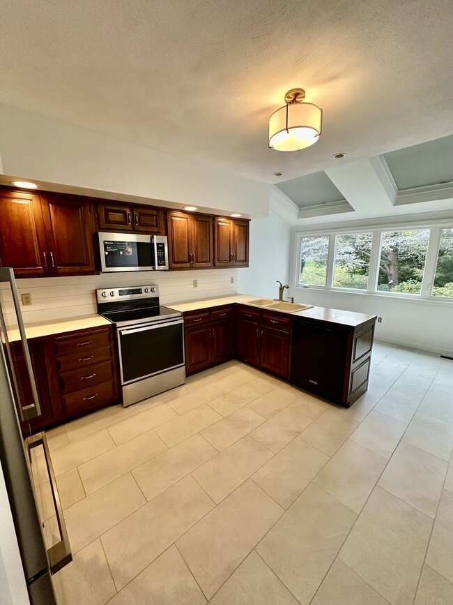 Photo - 4480 Post Rd