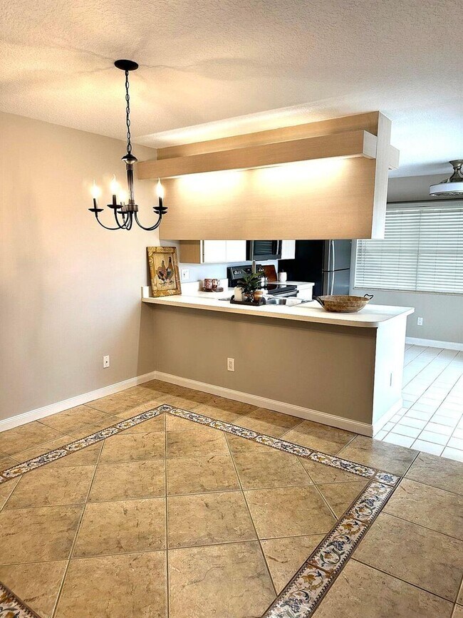 Photo - 8165 Andover Ct