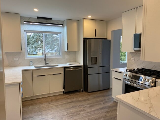 Photo - 1346 Leverenz Rd