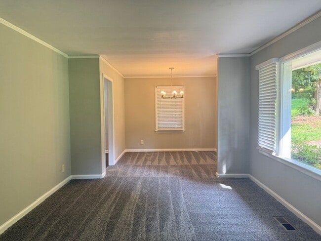 Photo - Newly Renovated 3 Bedroom / 1 Bath Ranch w...