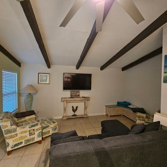 Living room - 1308 N Verne St