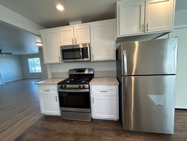 Photo - 2843 Stormes Ave