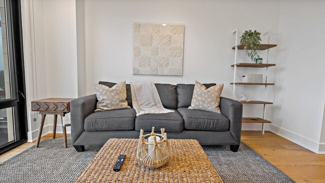 Photo - 1852 7th St NW Unidad ID1395394P