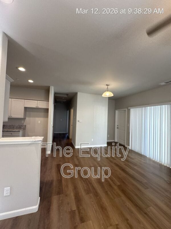 Photo - 518 S Summit St Unit 102