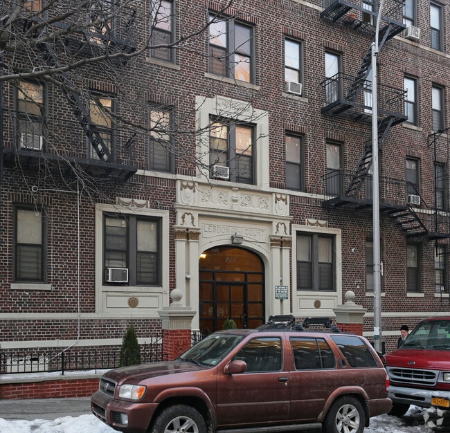 Photo - 437 Kingston Ave