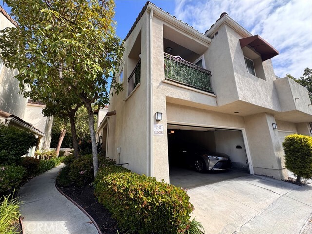 Building Photo - 107 Chandon Rental