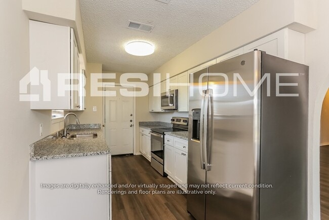 Photo - 302 Carol Dr