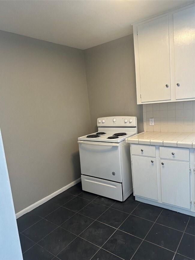 Building Photo - 5902 Ardmore St Unit 14 Rental