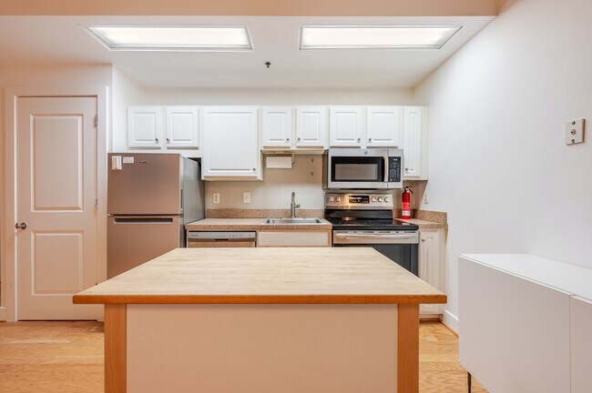 Photo - 916 G St NW Unit #306