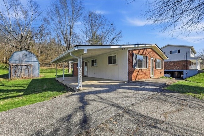 Photo - 115 Moock Rd