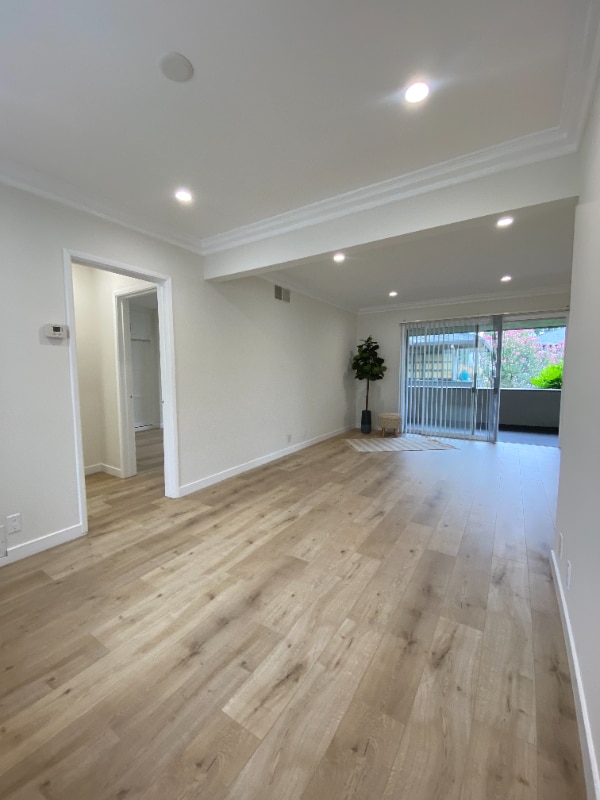 Photo - 283 S El Molino Ave Unidad 7