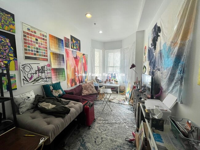 Photo - 243 Northampton St Unit 1