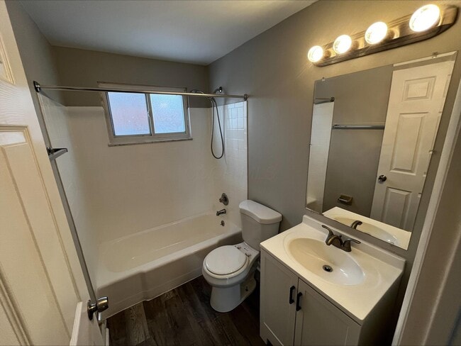 Photo - 4669 Hilton Ave Unit A