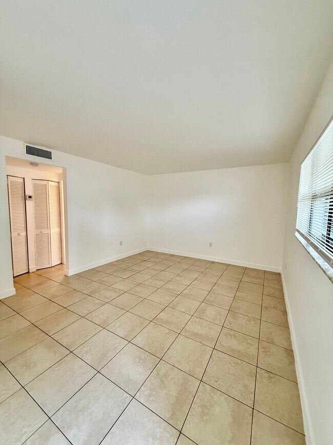 Photo - 2207 Jackson St