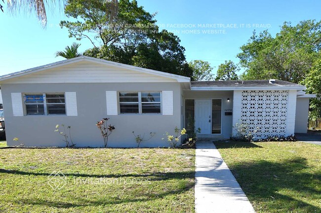 Building Photo - 1270 NW 196th St
