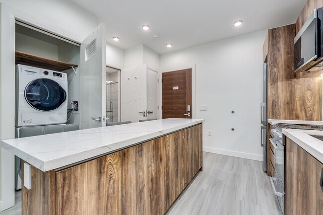 Photo - 1168 Pendrell St Unit 209