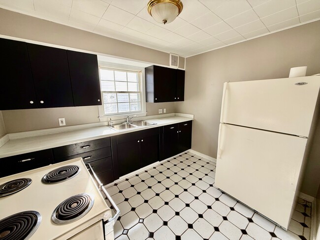 Photo - 1306 2nd Ave SW