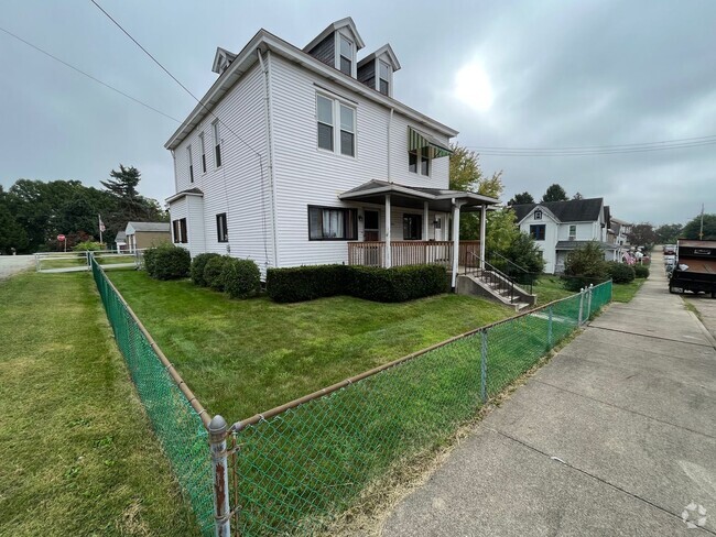 Building Photo - 2701 Milburn St Unit 2 (Second Floor) Rental