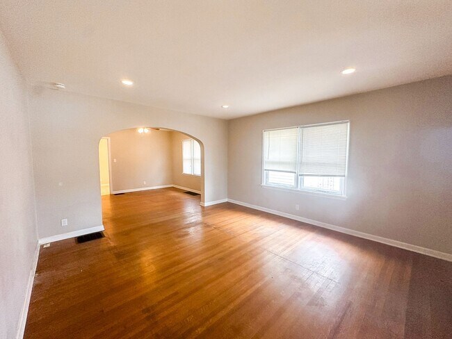 Photo - 816-818 N Bancroft St Unit 818 N Bancroft St
