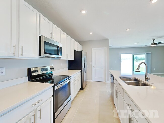 Photo - 288 Garnet Ave