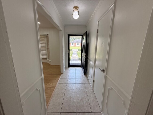 Photo - 25 Little John Ln