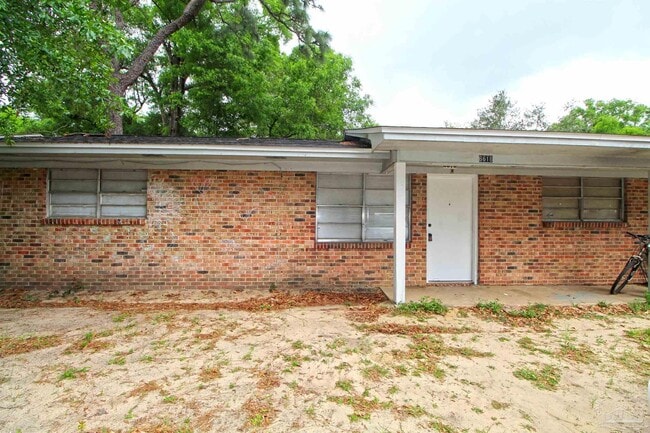 Building Photo - 6618 Applegate St Rental