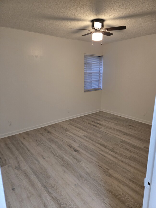 Photo - 8917 NW 28th Dr Unidad C