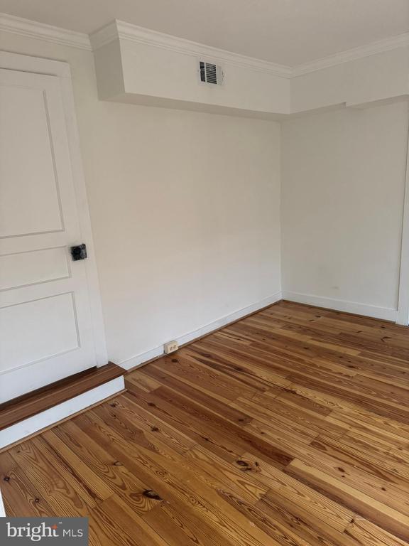 Photo - 10 Wirt St NW