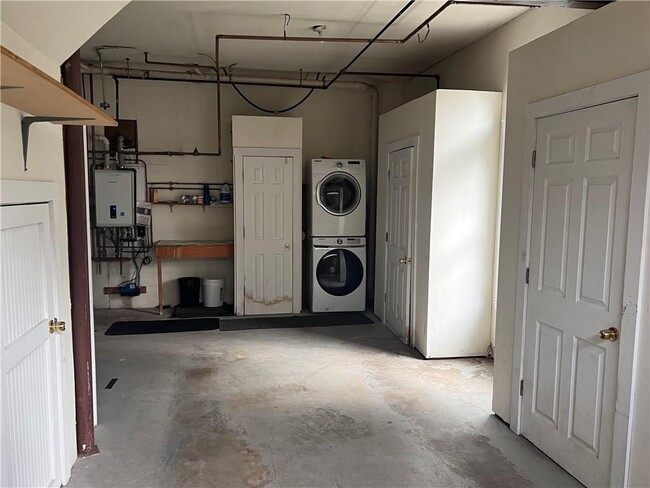 Photo - 11 Admiral Kalbfus Rd