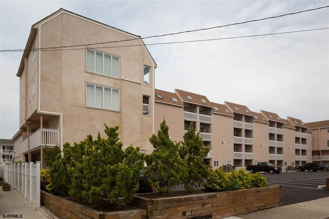Photo - 323 44th St S Condo Unit 10