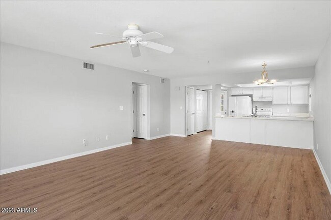 Photo - 16720 E Westby Dr Unidad 101