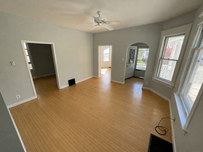 Photo - 722 E Conway St