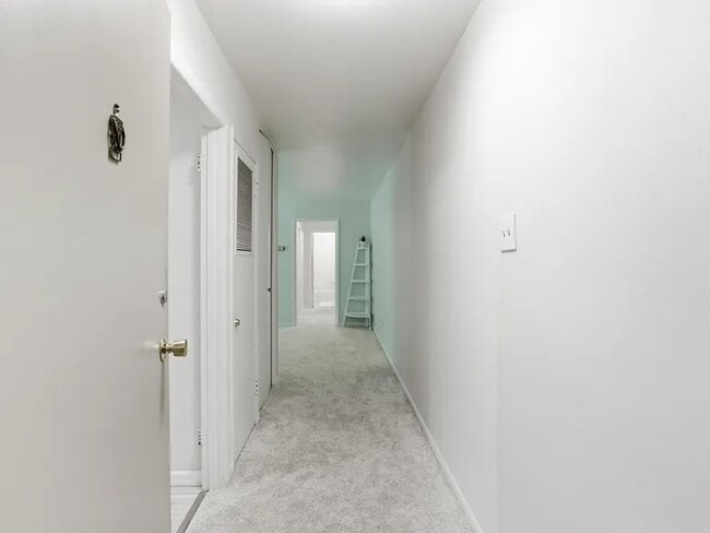 Photo - 10618 Kenilworth Ave Unit 203