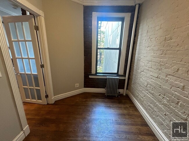 Building Photo - East 13th Street