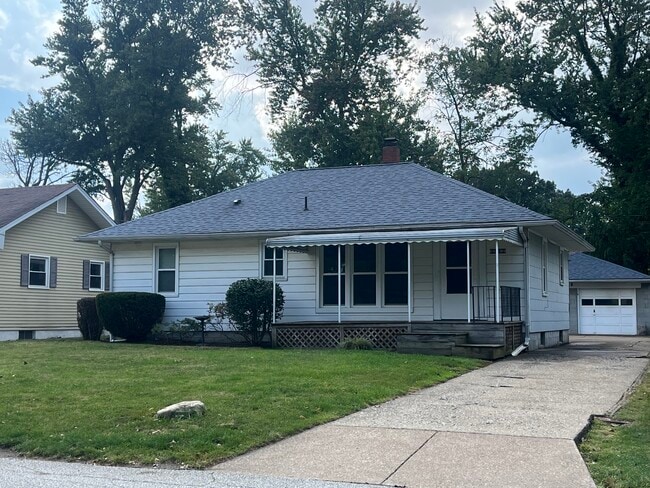 Photo - 2812 Midland Dr