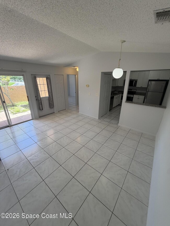 Photo - 1440 Malibu Cir NE