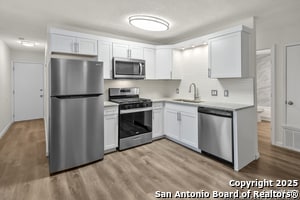 Building Photo - 410 Regina St Unit 4 Rental